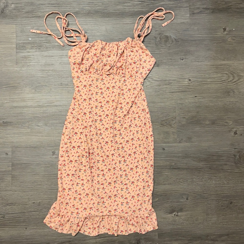 Bodycon peach mini dress